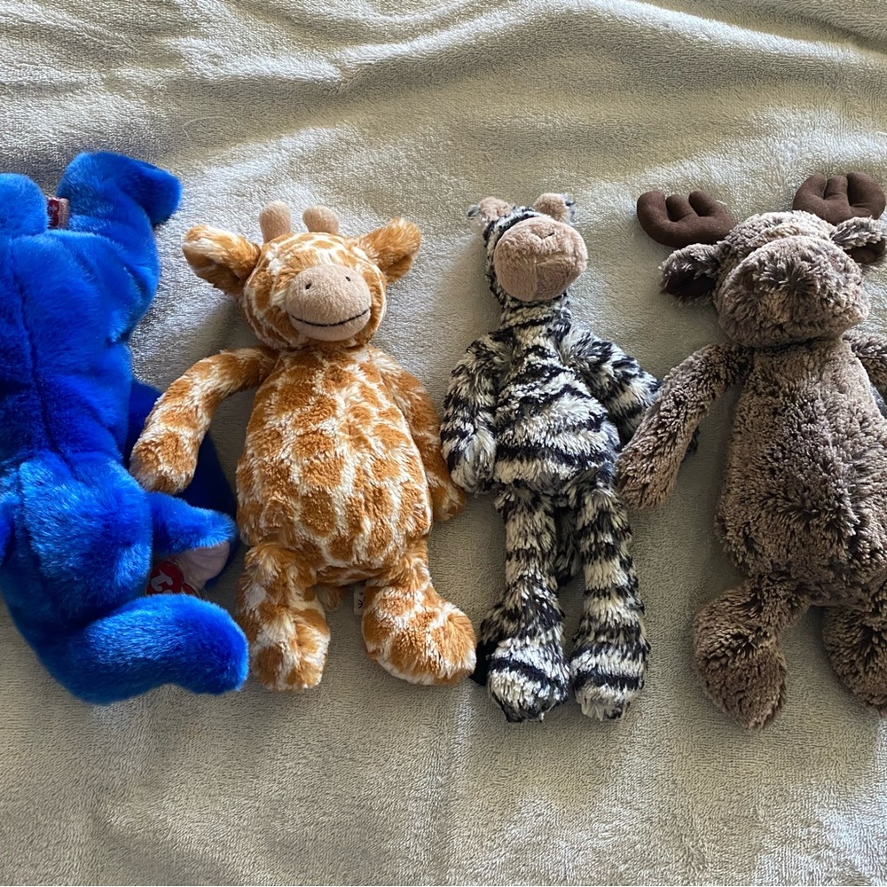 Lof of 4 Ty “Peanut” elephant , Jellycat giraffe,“Marty” moose, “Merryday” zebra